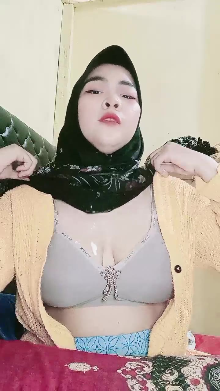 Mamih Ratu Hijab Akhirnya Pamer Uting ID 68839564 Mango